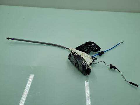 Foto 3ª: Cerradura Puerta Delantera Izquierda Mercedes Clase A 140 A 45 AMG 4-MATIC 176.052) 381CV 280KW [133980] (2017)