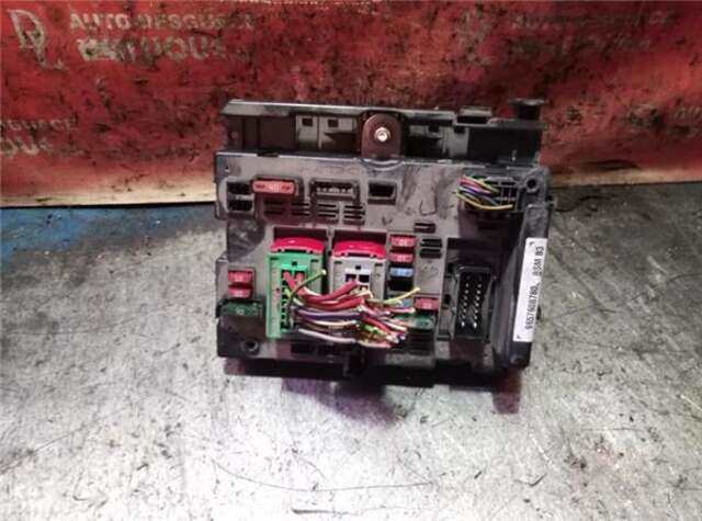 Foto 3ª: Caja Reles Fusibles Peugeot 206 1.4 16V [KFU (ET3J4)]
