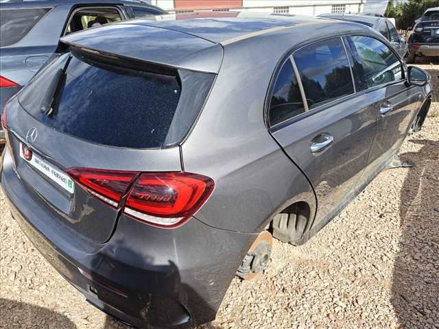 Foto 2ª: Portón Mercedes Clase A 180 1.5 DCI [K9K] (2020)