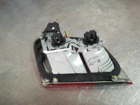 Foto 2ª: Piloto Trasero Izquierdo Mercedes Clase E 180 BERLINA 136CV 100KW (1995)