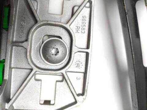 Foto 3ª: Elevalunas Manual Trasero Izquierdo Volkswagen Passat 2.0 BLUETDI (2008)