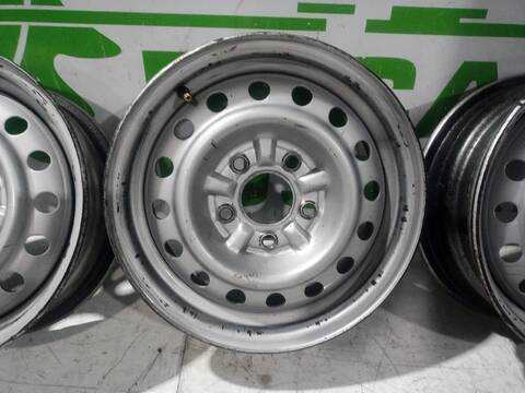 Foto 2ª: Juego LLantas Nissan Serena 2.3 LX DIESEL 75CV [LD23] (1992)