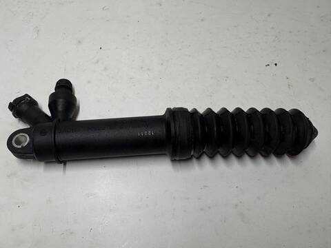 Foto 2ª: Bomba Embrague Audi A4 CJCD BERLINA (2013)