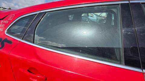 Luna Trasera Derecha Volvo V40 KINETIC 150CV 110KW