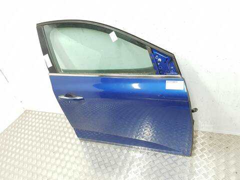 Foto 3ª: Puerta Delantera Derecha Renault Megane TECH ROAD 101CV [H5F408] (2015)