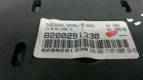 Foto 3ª: Cuadro de Instrumentos Renault Laguna 140CV 103KW (2001)