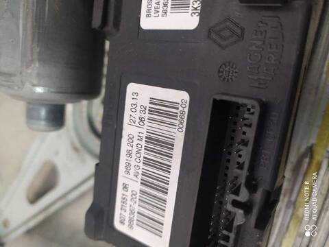 Foto 3ª: Elevalunas Eléctrico Delantero Izquierdo Renault Megane EXPRESSION BERLINA 110CV 81KW III BERLINA 5 P [K9KA6] (2013)