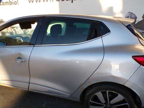 Puerta Trasera Izquierda Renault Clio H4B4