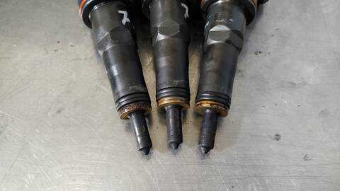 Foto 3ª: Inyectores Volkswagen Polo TRENDLINE 75CV 55KW [AMF] (2004)