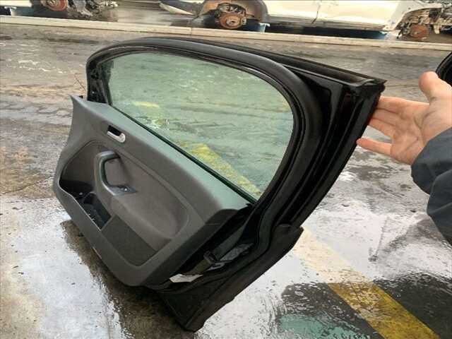 Foto 2ª: Puerta Delantera Derecha Volkswagen Golf 2.0 TDI 140CV [BKD] (2008)