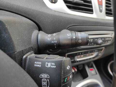 Mando Multifuncion Renault Scenic K9K832