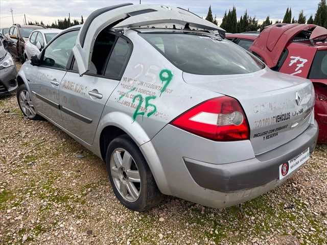 Foto 2ª: Maletero Renault Megane 1.5 DCI 100cv [K9K728] (2004)