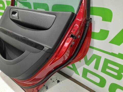Foto 2ª: Puerta Trasera Derecha Citroen C4 1.6 16V CAT NFU - TU5JP4) 109CV [NFUTU5JP4] (2008)