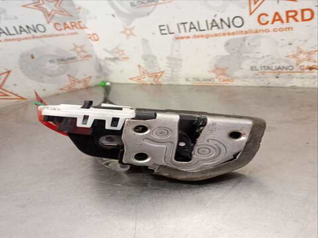 Foto 3ª: Cerradura Puerta Trasera Derecha Toyota Yaris ACTIVE 90CV 66KW [1NDTV] (2014)