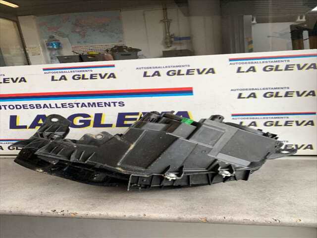 Foto 3ª: Faro Derecho Fiat Tipo 1.4 16V95CV 0CV [843A1000] (2018)