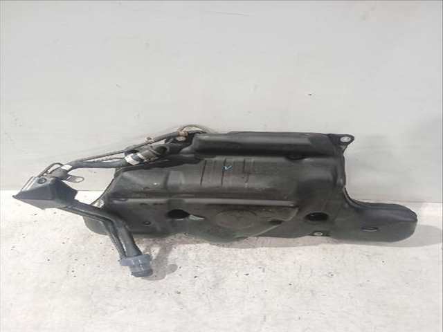 Foto 3ª: Deposito de Combustible Toyota Auris 1.6 ZRE151_) 124CV [1ZR-FE] (2006)