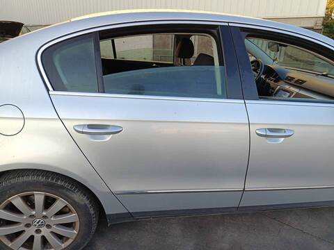 Puerta Trasera Derecha Volkswagen Passat BKP BERLINA