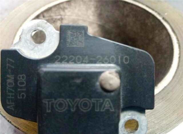 Caudalimetro Toyota Avensis 2.2 D-4D EXECUTIVE BERLINA (5-PTAS.) [2.2 LTR. - 110 KW D-4D CAT]