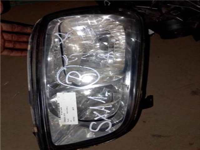 Faro Derecho Toyota Rav4 2.0