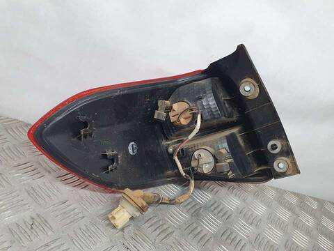 Foto 3ª: Piloto Trasero Derecho Suzuki Vitara 1.6 DDIS COMFORT 4X4 120CV 88KW [D16AA] (2015)