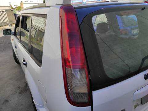 Piloto Trasero Izquierdo Nissan X-Trail YD22 T30)