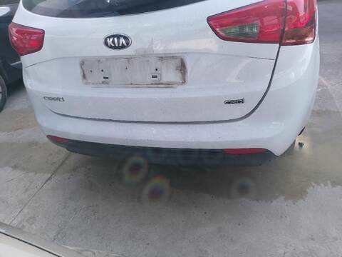 Foto 1ª: Paragolpes Trasero Kia Ceed 1.6 CRDI 128 SPORTSWAGON JD) (2012)