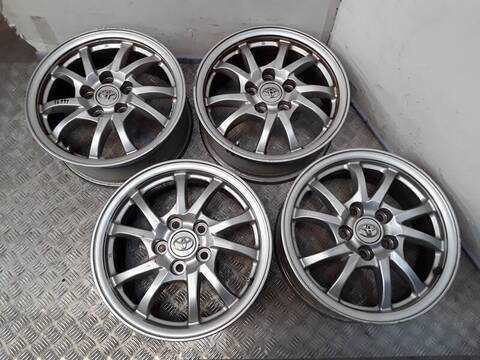 Juego LLantas Toyota Prius 1.8 HYBRID ZVW3_) 99CV 73KW