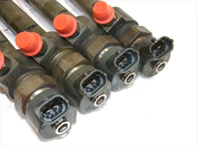 Foto 4ª: Inyectores Fiat Stilo 1.9 JTD 2001-2007 [192A1000] (2004)