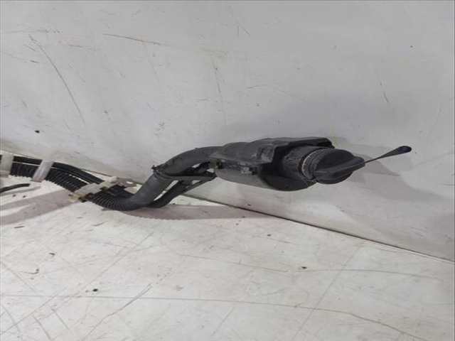 Foto 2ª: Deposito de Combustible Toyota Yaris 1.5 NSP131_) 112CV [2NR-FKE] (2010)