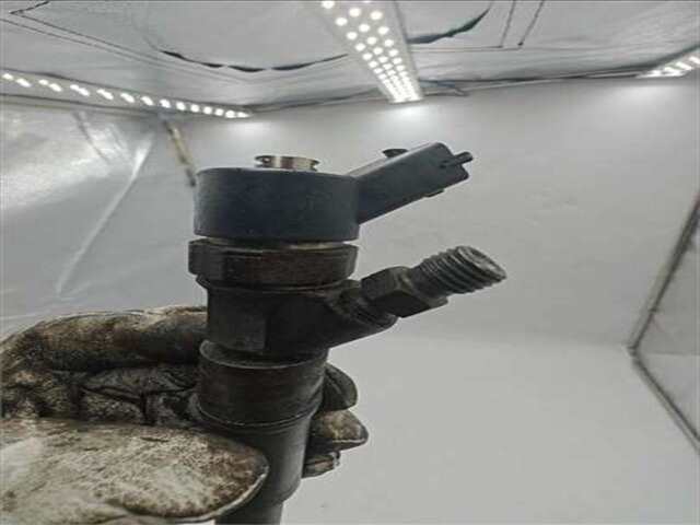 Foto 3ª: Inyectores Bmw Serie 5 518 3.0 530D EXCLUSIVE [3.0 LTR. - 142 KW 24V TURBODIESEL CAT] [M57D30]