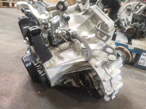 Foto 2ª: Caja Cambios Volkswagen Polo BUD (2006)