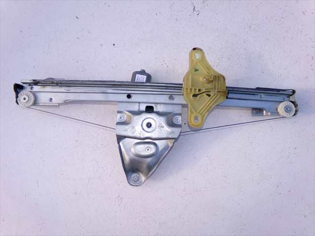 Foto 2ª: Elevalunas Eléctrico Delantero Izquierdo Dacia Duster 1.6 G 2017-2022 [H4MD7] (2019)