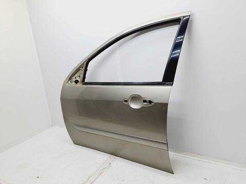 Foto 3ª: Puerta Delantera Izquierda Ford Focus GHIA BERLINA 115CV 85KW [F9DA] (2004)