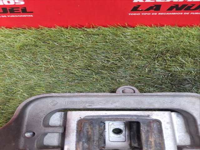 Foto 3ª: Soporte Motor Renault Master 2.3 DCI 125 FWD FV0C FV0D FV0G FV0H FV0J FV0K) 125CV 92KW FURGONETA [M9T 670,M9T 672,M9T 676,M9T 678,M9T 680,M9T 870,M9] (2013)