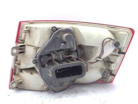 Foto 2ª: Piloto Trasero Izquierdo Skoda Octavia 1.6 TDI 105CV 77KW [CLHA] (2015)