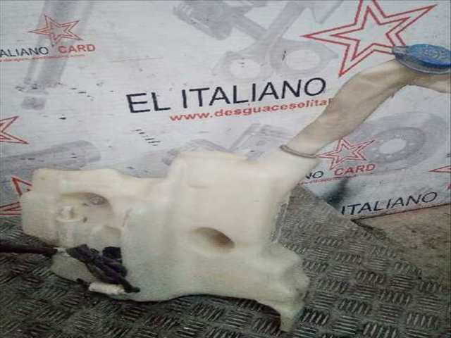 Foto 2ª: Deposito Limpiaparabrisas Mercedes Clase ML 300 3.0 CDI W164) 224CV 165KW AUT. OM642 [OM642940] (2008)