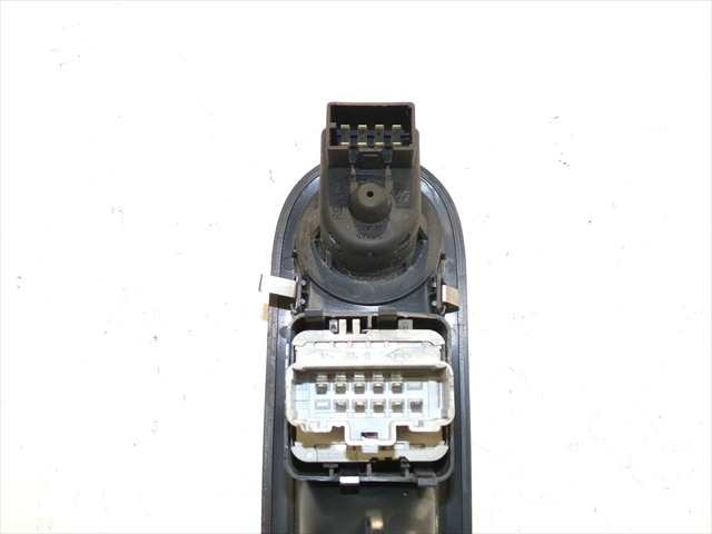 Foto 4ª: Botonera Elevalunas Renault Clio 1.5 DCI 2005-2009 [K9KT7] (2006)