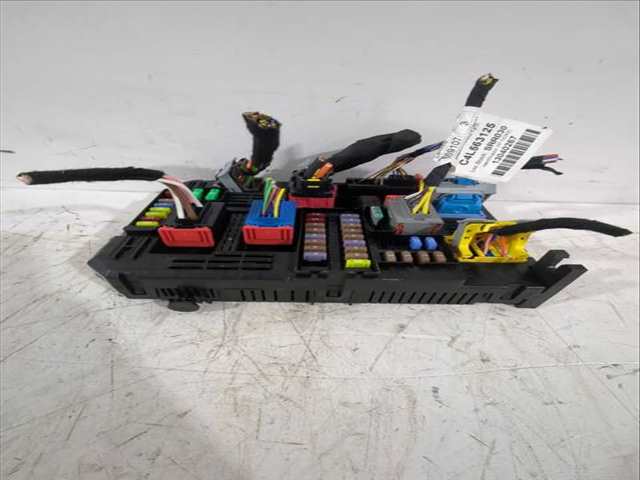 Foto 3ª: Caja Reles Fusibles Peugeot Rifter 1.5 BLUEHDI 100 102CV 75KW [YHT (DV5RCF),YHY (DV5RD)] (2024)