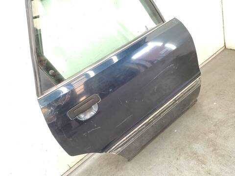 Foto 3ª: Puerta Trasera Derecha Audi 80 90 136CV 100KW