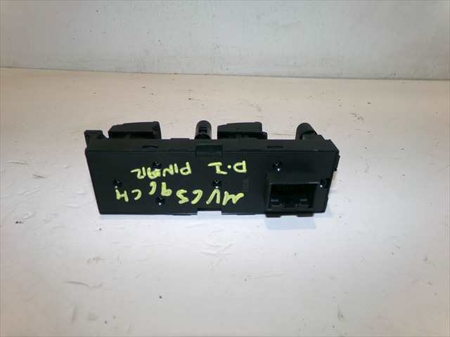 Foto 2ª: Botonera Elevalunas Volkswagen Golf 1.9 TDI SERIE 4,1998-2004 [AHF] (2000)