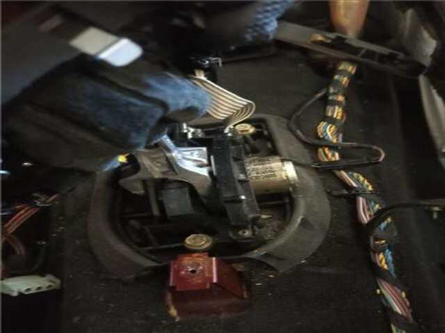 Foto 3ª: Palanca de Cambio Bmw Serie 5 518 2.5 525TDS [2.5 LTR. - 105 KW TURBODIESEL CAT] [M51 D25 (25 6 T1)]