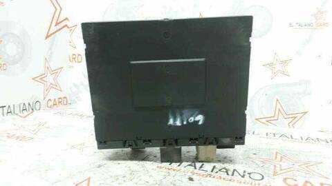 Caja Reles Fusibles Volkswagen Golf BERLINA 105CV 77KW