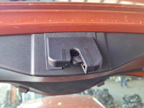 Cerradura Maletero Portón Seat Ibiza STYLE 95CV 70KW
