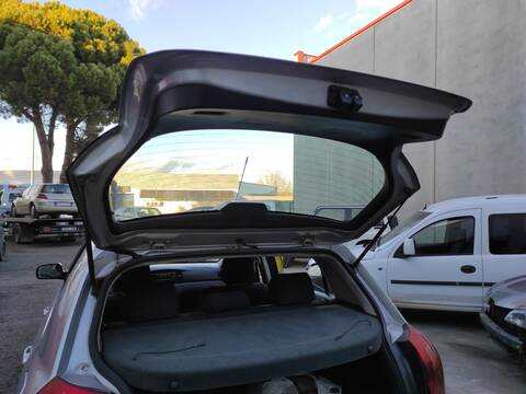 Portón Toyota Corolla 1CDFTV