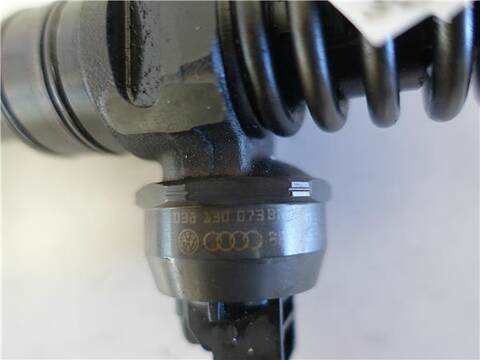 Foto 2ª: Inyectores Volkswagen Polo 1.4 TDI 70CV 51KW [BNM] (2006)