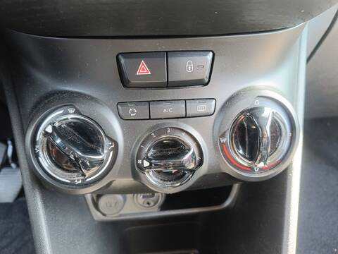 Mando Climatizador Peugeot 2008 SIGNATURE 82CV 60KW
