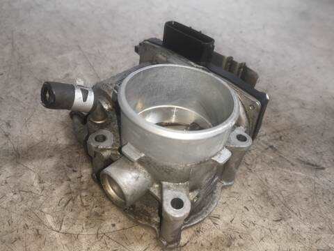 Foto 3ª: Caja Mariposa Mitsubishi Outlander 4B11 (2016)