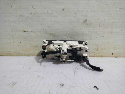 Foto 2ª: Mando Climatizador Peugeot 308 ENVY 112CV [9HR (DV6C)] (2008)