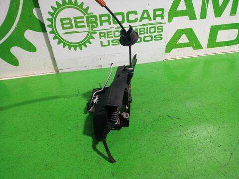 Foto 2ª: Cerradura Puerta Trasera Derecha Audi A4 2.5 TDI 120KW) 163CV (2000)