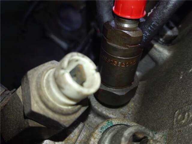 Foto 3ª: Inyectores Citroen C1 1.8 D [1.8 LTR. - 44 KW DIESEL (161)] (1985 _) [161A (XUD7)]